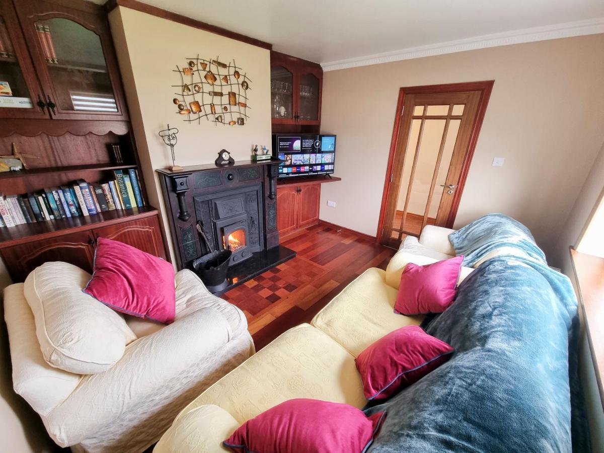 3 Bed Renovated Cottage Carramore Lake, Belmullet Ballina  Eksteriør billede