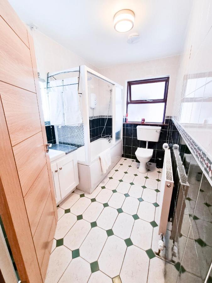 3 Bed Renovated Cottage Carramore Lake, Belmullet Ballina  Eksteriør billede