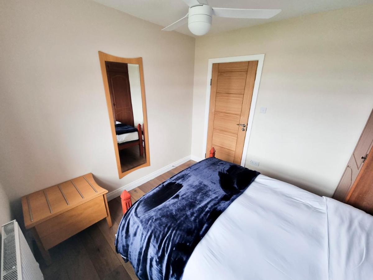 3 Bed Renovated Cottage Carramore Lake, Belmullet Ballina  Eksteriør billede