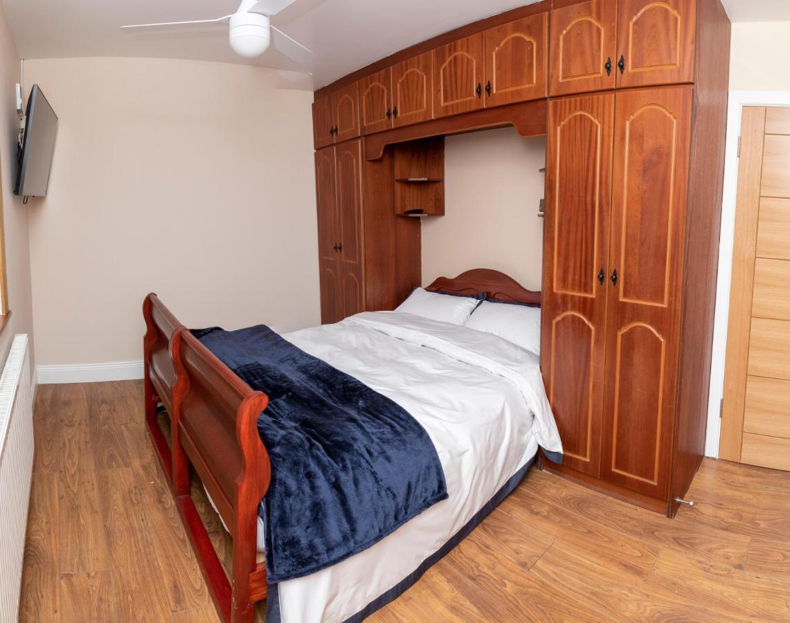 3 Bed Renovated Cottage Carramore Lake, Belmullet Ballina  Eksteriør billede